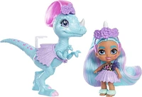 Poupée Bébé Licorne Cave Club d’environ 8 cm avec cheveux frisés bleus, tenue, accessoires et figurine dinosaure, cadeau à partir de 4 ans