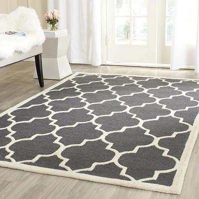 Safavieh Cambridge Kevin Geometric Area Rug