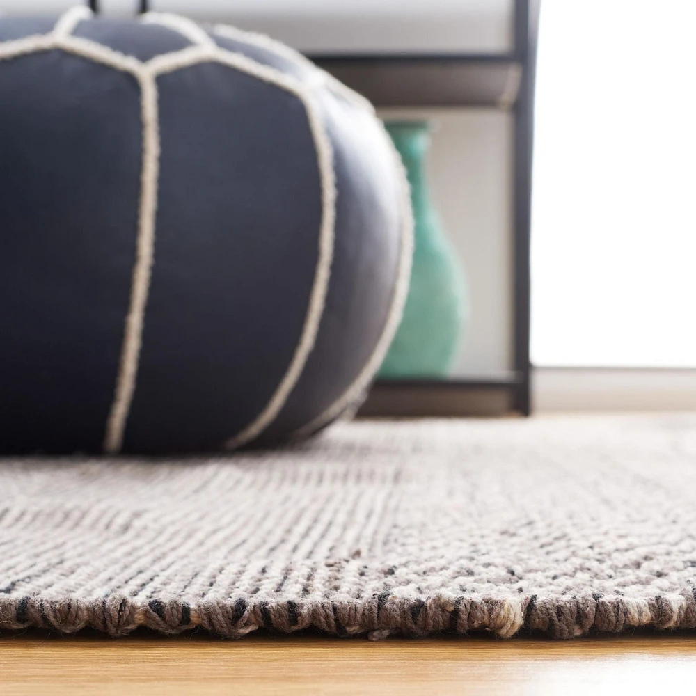 SAFAVIEH Montauk Karlene Tapis Rayé
