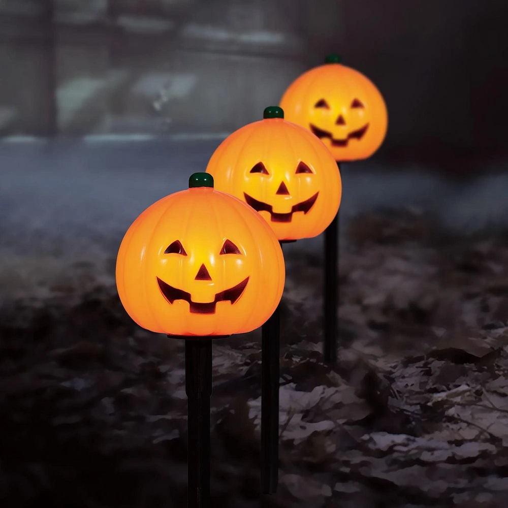 Way to Celebrate Halloween 3-Piece Pumpkin Lawn Stakes, with 3 Clear C7 Bulbs