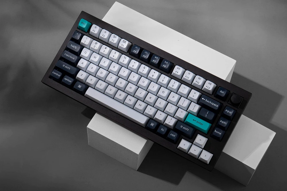 Keychron Q1 Max Clavier mécanique sans fil RVB remplaçable à chaud interrupteur rouges cadre en aluminium avec interrupteur disposition 75% noir carbone Q1M-M1