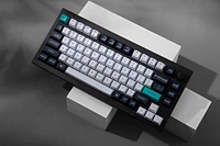 Keychron Q1 Max Clavier mécanique sans fil RVB remplaçable à chaud interrupteur rouges cadre en aluminium avec interrupteur disposition 75% noir carbone Q1M-M1
