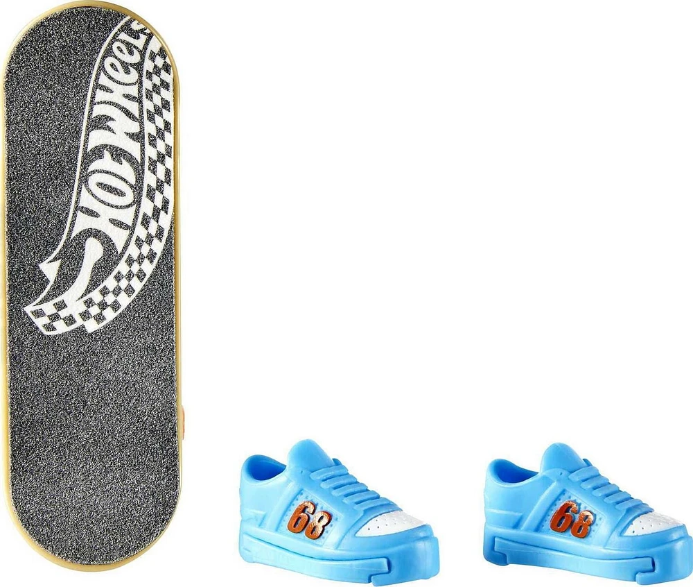 Hot Wheels Skate Fingerboard & Skate Shoes