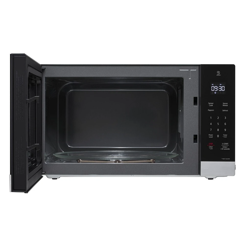 LG 1.5 cu. ft. NeoChef™ Countertop Microwave with Smart Inverter and EasyClean®
