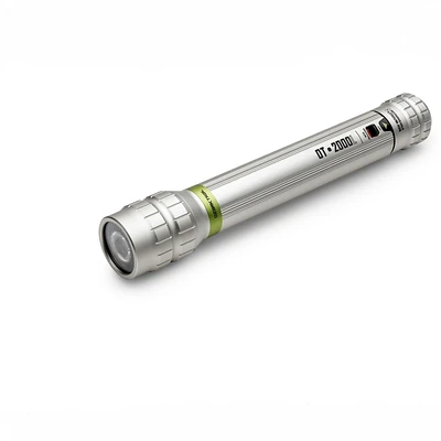 Lampe de poche rechargeable à DEL à gradation automatique Ozark Trail 2000 lumens Lampe de poche de camping à DEL