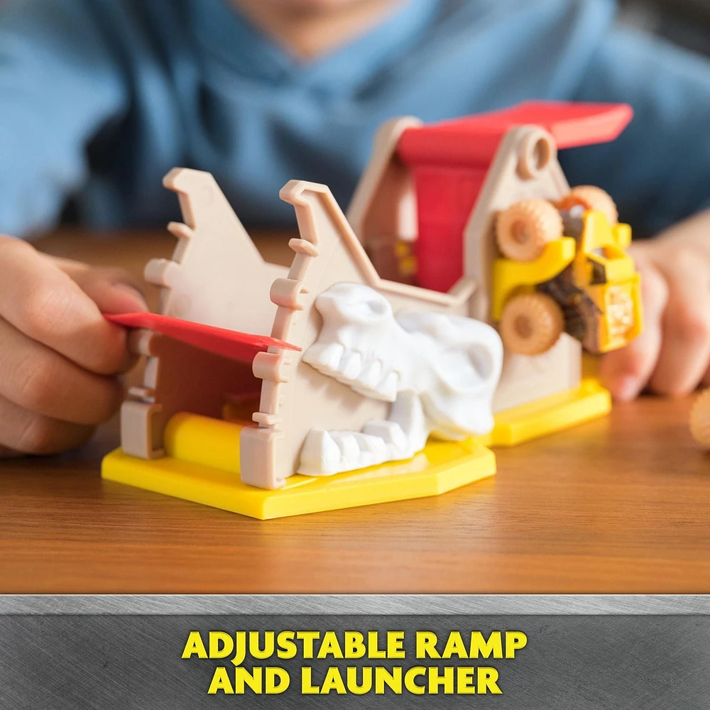Monster Jam, Mini Launchers Set, Includes Monster Mutt and Earth Shaker 1:87 Scale Die-Cast Monster Trucks, Kids Toys for Boys Ages 3 4 5 6+, Mini Launchers Set