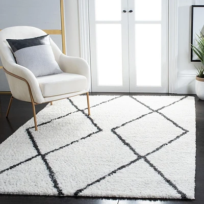 SAFAVIEH August Delroy Solid Plush Shag Area Rug
