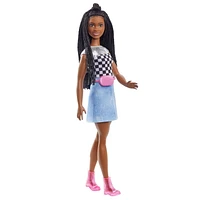 Barbie: Poupée Barbie Big City, Big Dreams « Brooklyn » (30 cm, Brune à Cheveux Tressés) Roberts avec Haut à Paillettes, Jupe et Accessoires, Cadeau pour Enfants de 3 à 7 ans