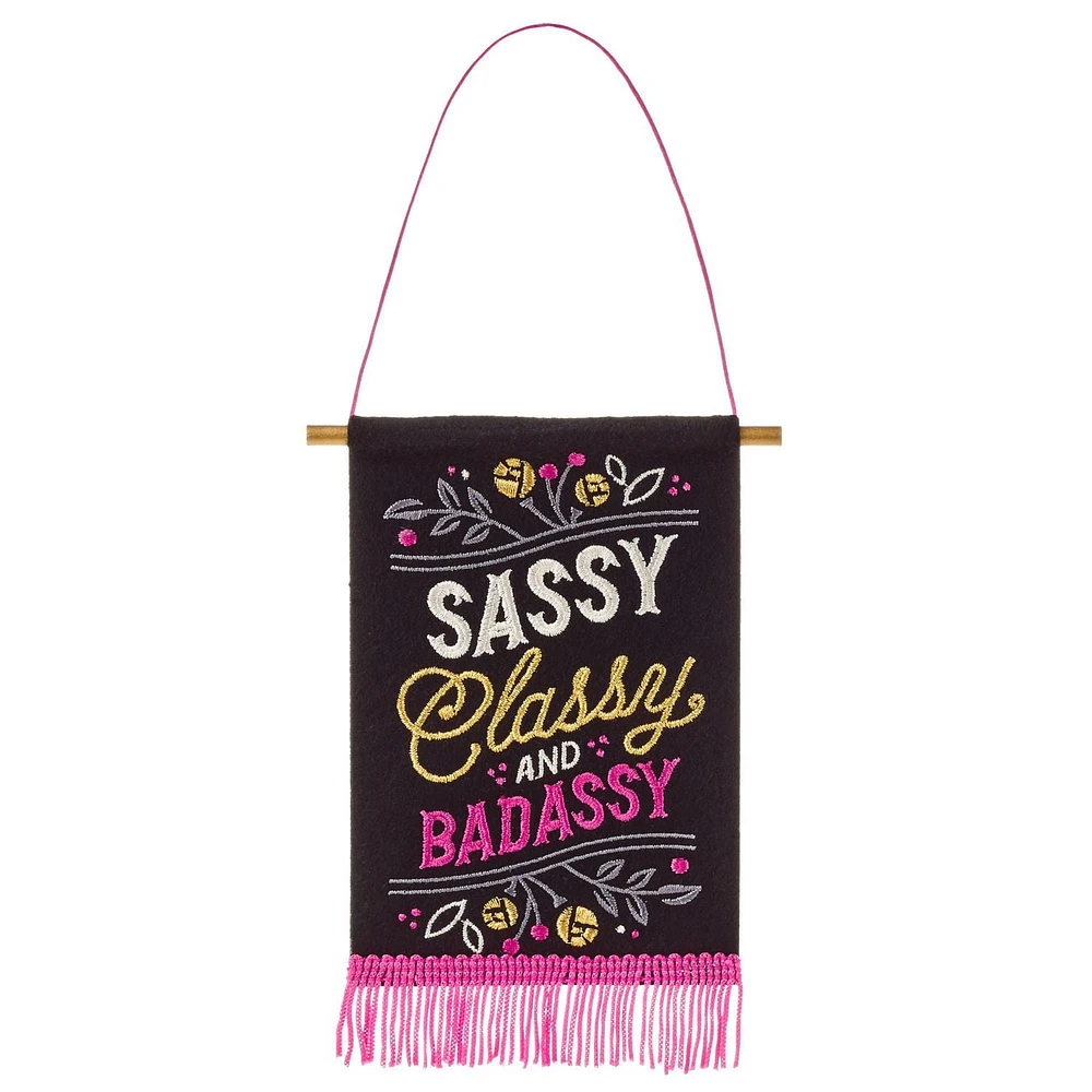 Carte de fête pour les femmes – Signature de Hallmark (Drapeau « Sassy and Classy »)
