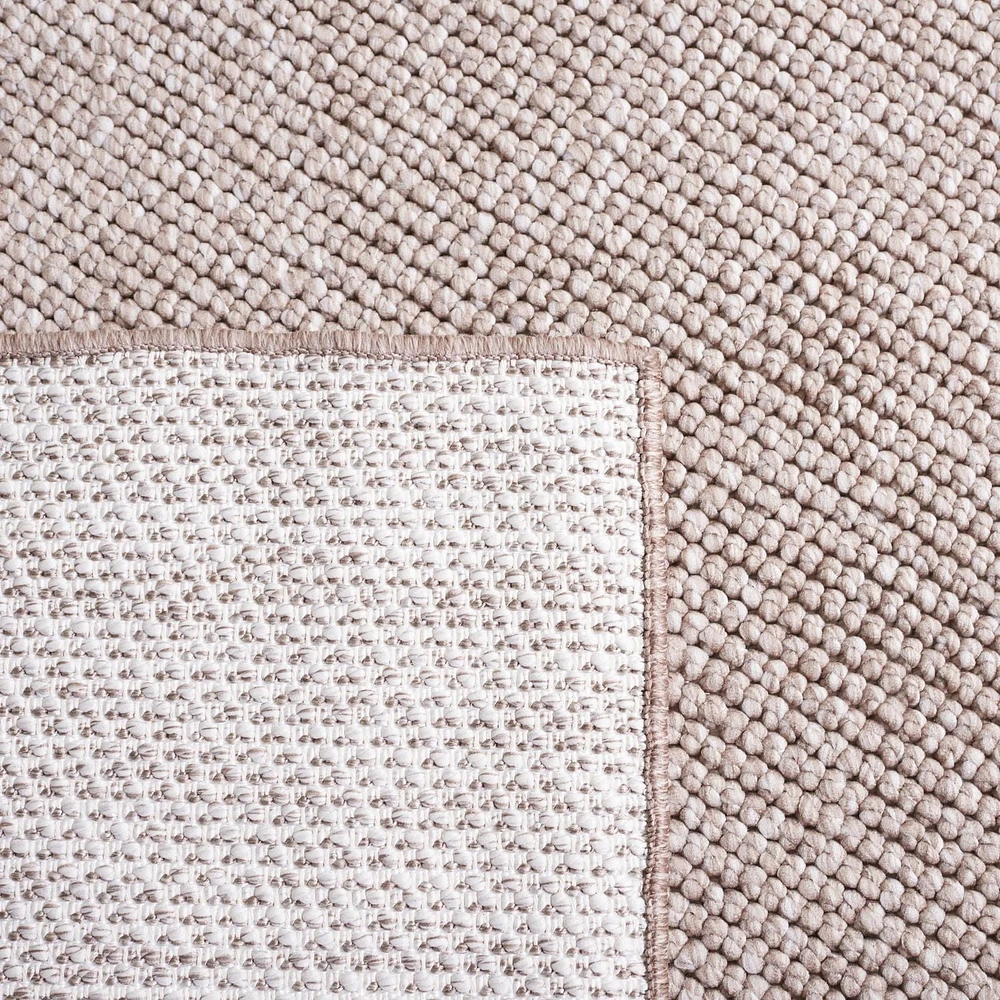 SAFAVIEH Lotus Leila Solid Area Rug