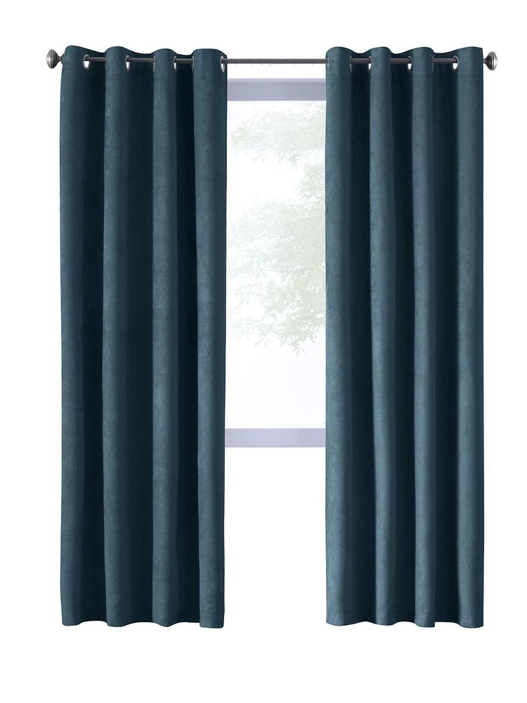 Nova Blackout Grommet Indoor Curtain
