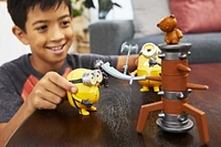 ​Minions: The Rise of Gru Movie Moments Martial Arts Minions Action Figure Interactive Toy with Articulation & Kung Fu Movie Scene Training Accessories