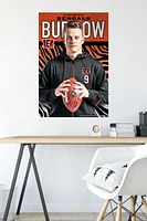 NFL Cincinnati Bengals - Joe Burrow Pose 20 Wall Poster, 14.725" x 22.375" Framed
