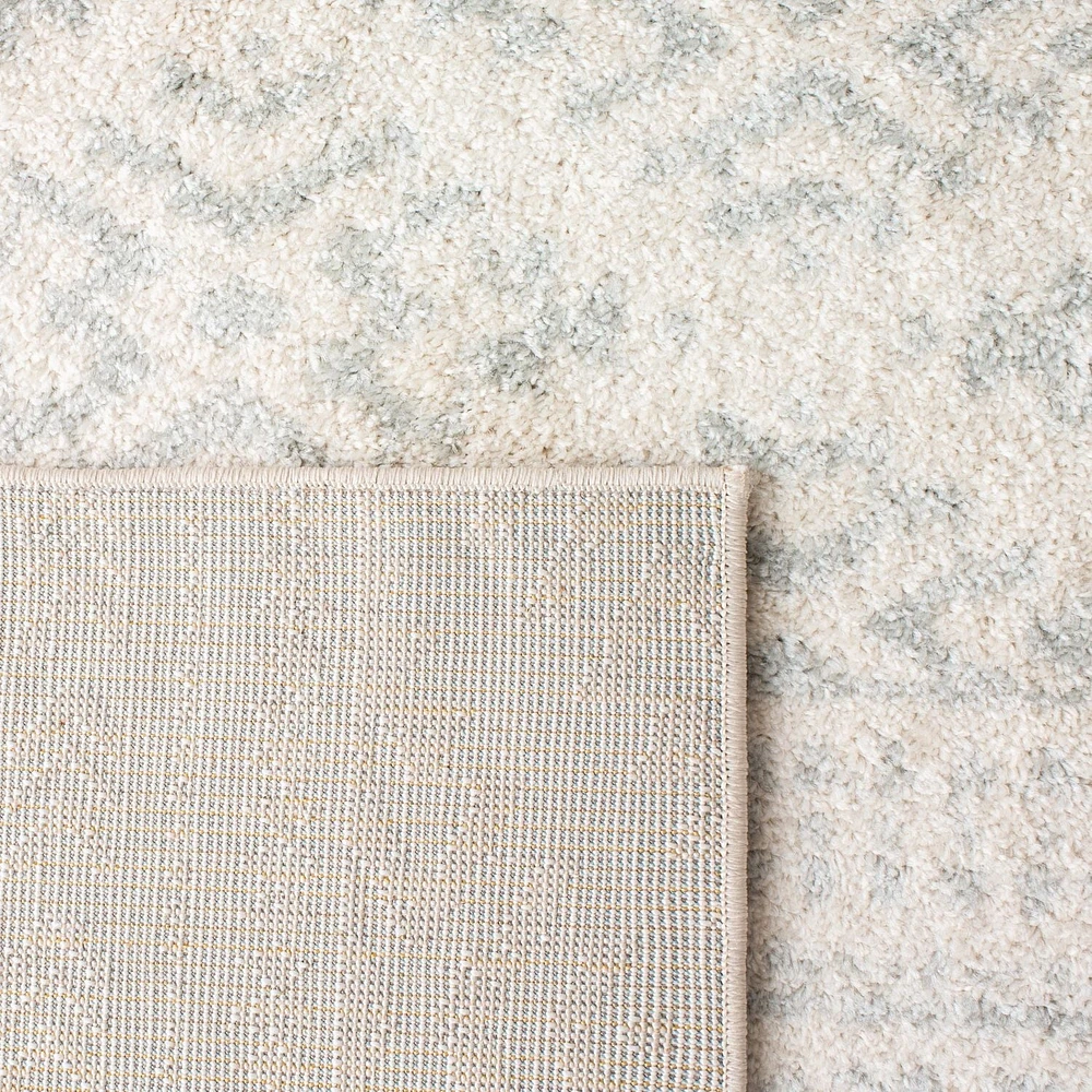 SAFAVIEH Tulum Lakisha Distressed Southwestern Area Rug