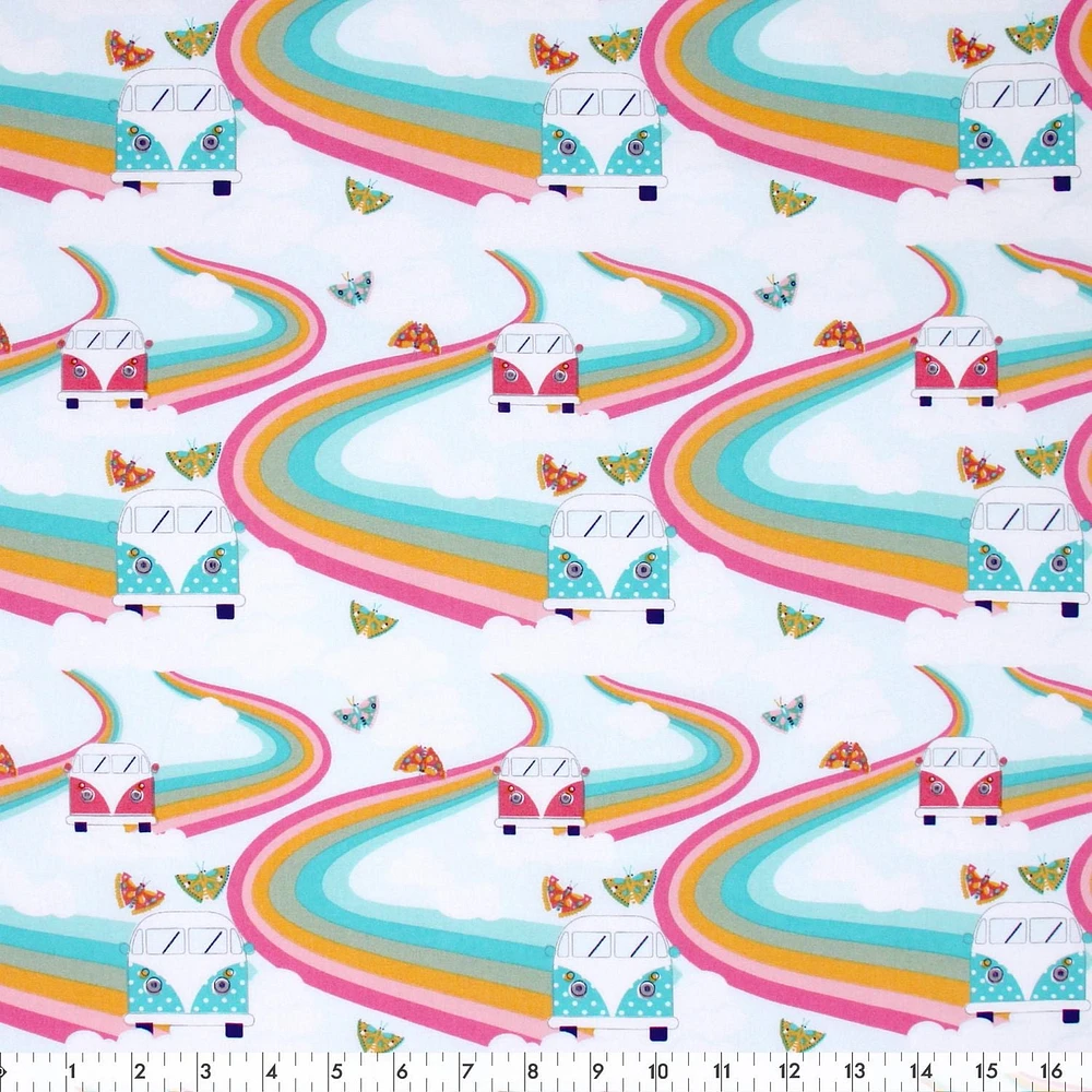 Fabric Creations Gone Camping Fat Quarter Pre-Cut Fabric Bundle - 18" x 21" / 45cm x 53cm, 5 pcs x 18" x 21" / 45cm x 53cm
