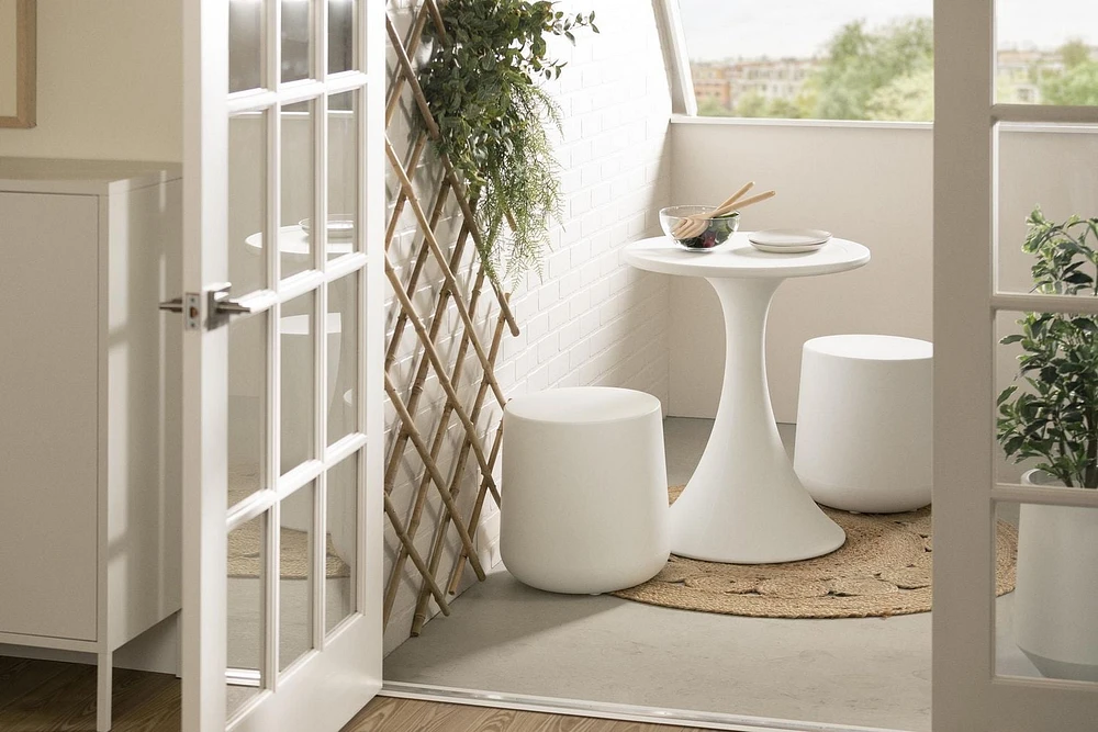 Ensemble table et bancs bistro de la collection Dalya South Shore