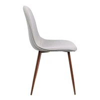 Chaise milieu-du-siècle Pebble, par LumiSource