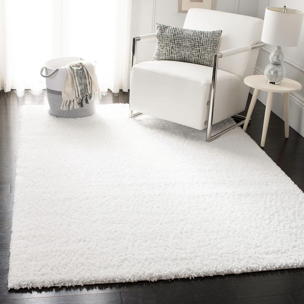 SAFAVIEH August Carlene Solid Plush Shag Area Rug
