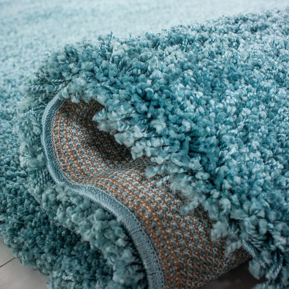 Safavieh Milan Harlow Solid Shag Area Rug