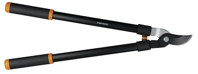Élagueur Fiskars de 71 cm (28 po) Coupe net les grosses branchesjusqu’à 4 cm (1-1/2 po) de diamètre, muni de butées qui absorbent les chocs pour plus de confort.