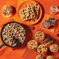 Betty Crocker Reese's Mini Pieces Cookie Mix with Peanut Butter Pieces and Chocolate Chips, 337 g