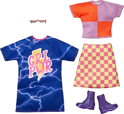 ​Coffret Tenues Barbie avec 2 tenues pour la poupée Barbie, comprend chemisier à carreaux avec jupe à carreaux, robe maillot bleue «GRL PWR» et 2 accessoires, cadeau pour les enfants de 3 à 8 ans