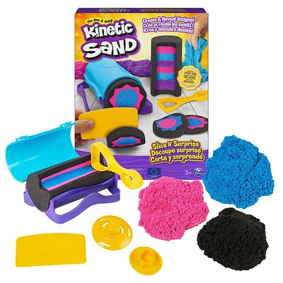 Kinetic Sand,Coffret Slice N' Surprise avec 383 g de sable de jeu noir, rose et bleu et 7 outils, Jouets sensoriels pour les enfants à partir de 3 ans