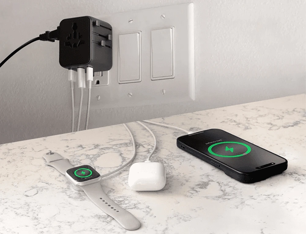 Aluratek Universal 20W Travel Adapter