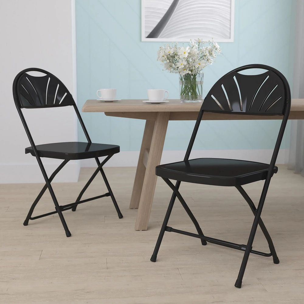 Lot de 2 pièces - Chaise pliante de la série HERCULES en plastique noir à dossier Fan, avec une capacité de 650 lb.