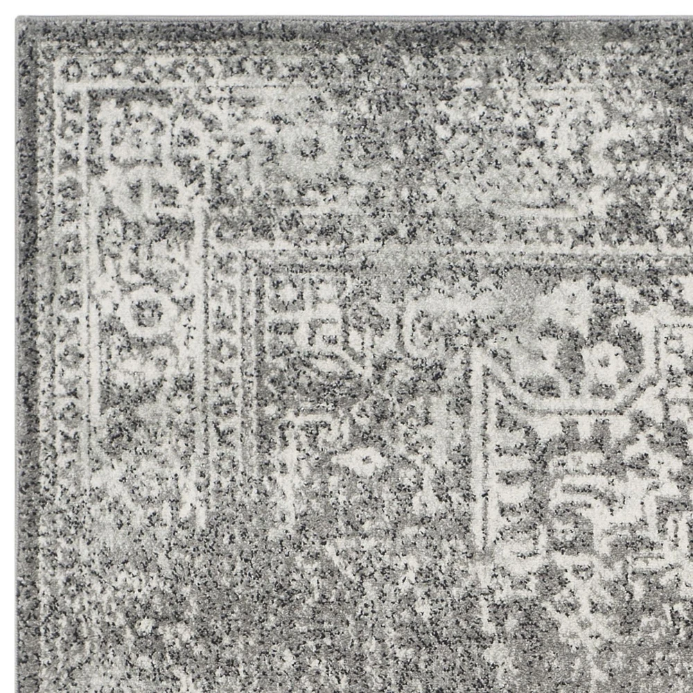 Safavieh Evoke Trena Traditional Area Rug