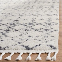 Safavieh Berber Fringe Lesleigh Aztec Shag Area Rug