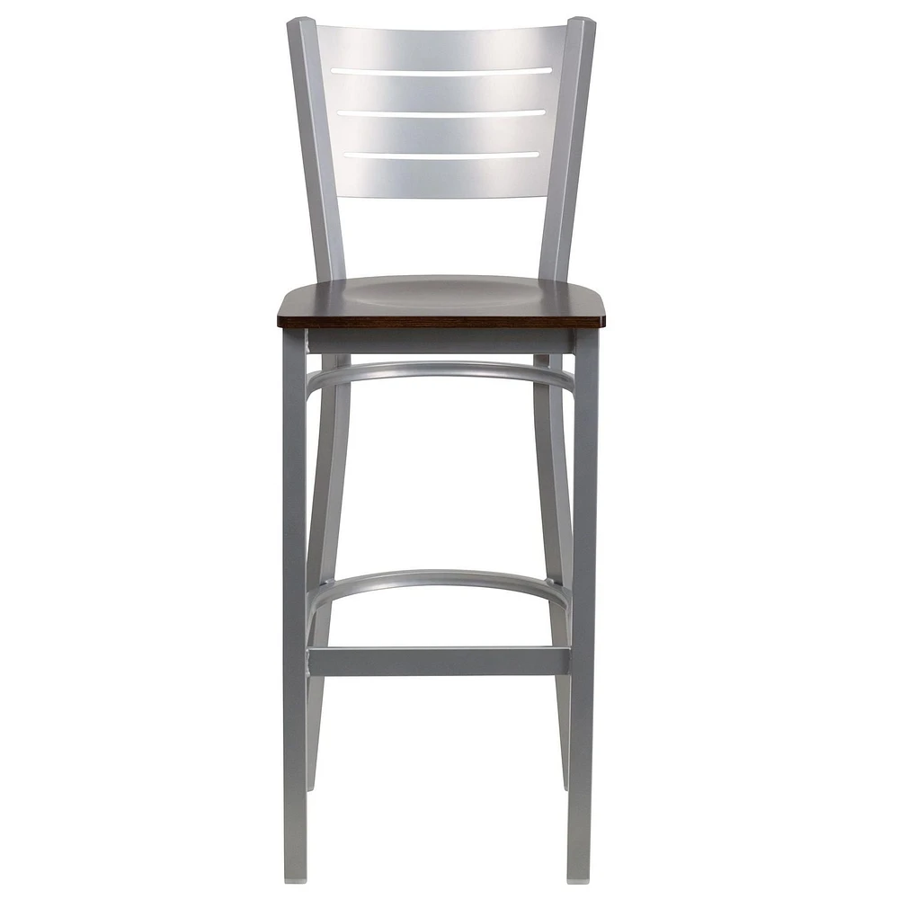 Tabouret de restaurant en métal argenté de la série HERCULES avec dossier à lattes - siège bois de noyer