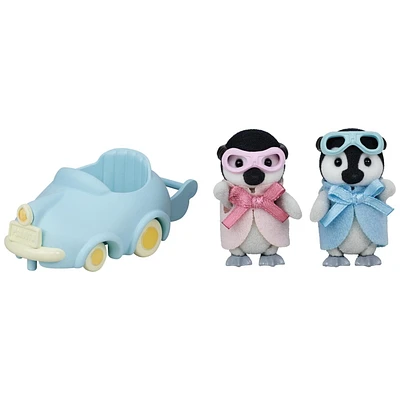 Calico Critters Penguin Babies Ride 'N Play, Lot de 2 figurines de poupée à collectionner avec accessoire Pushcart 2 figurines avec accessoire