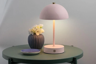 Lampe tactile portative à DEL en métal de Merkury Innovations - Rose
