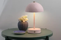 Lampe tactile portative à DEL en métal de Merkury Innovations - Rose