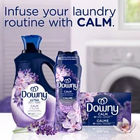 Perles rehausse-parfum pour lessive Downy Calme, perles parfumées pour la lessive, fraîcheur longue durée, parfum Lavande apaisante et gousse de vanille
