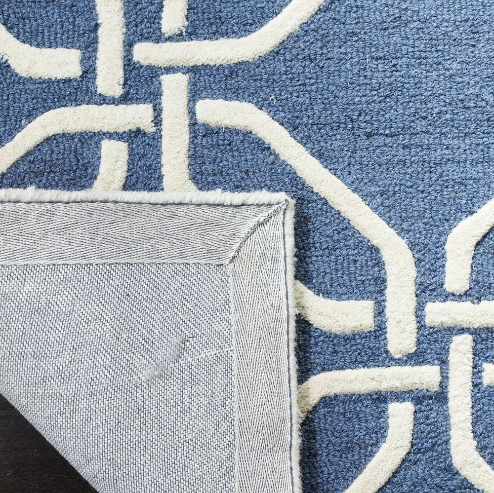 Safavieh Cambridge Kierra Geometric Area Rug