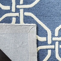 Safavieh Cambridge Kierra Geometric Area Rug