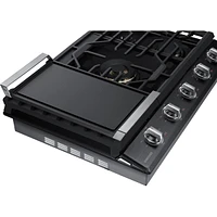 NA36N7755TG/AA | 36" Smart Gas Cooktop with 22K BTU Dual Power Burner in Black Stainless Steel | Samsung Business US