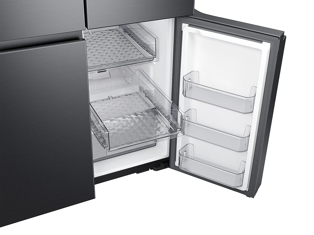 29 cu. ft. Smart 4-Door Flex™ refrigerator with Beverage Center and Dual Ice Maker in Stainless Steel Refrigerators