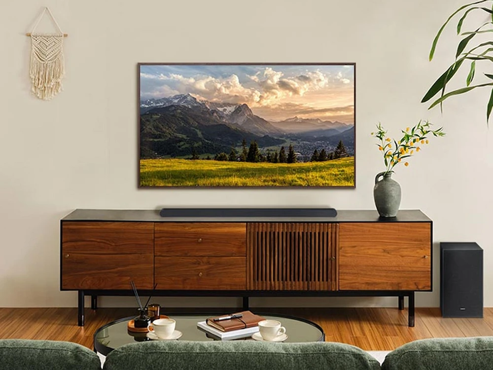 Samsung Ultra-slim 3.1ch. Wireless Dolby ATMOS Soundbar w/ Q-Symphony / HW-S700D