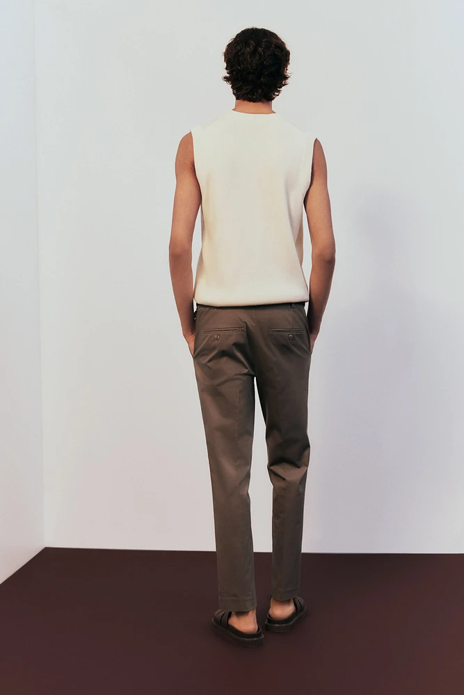 Slim-Fit Crop Pants