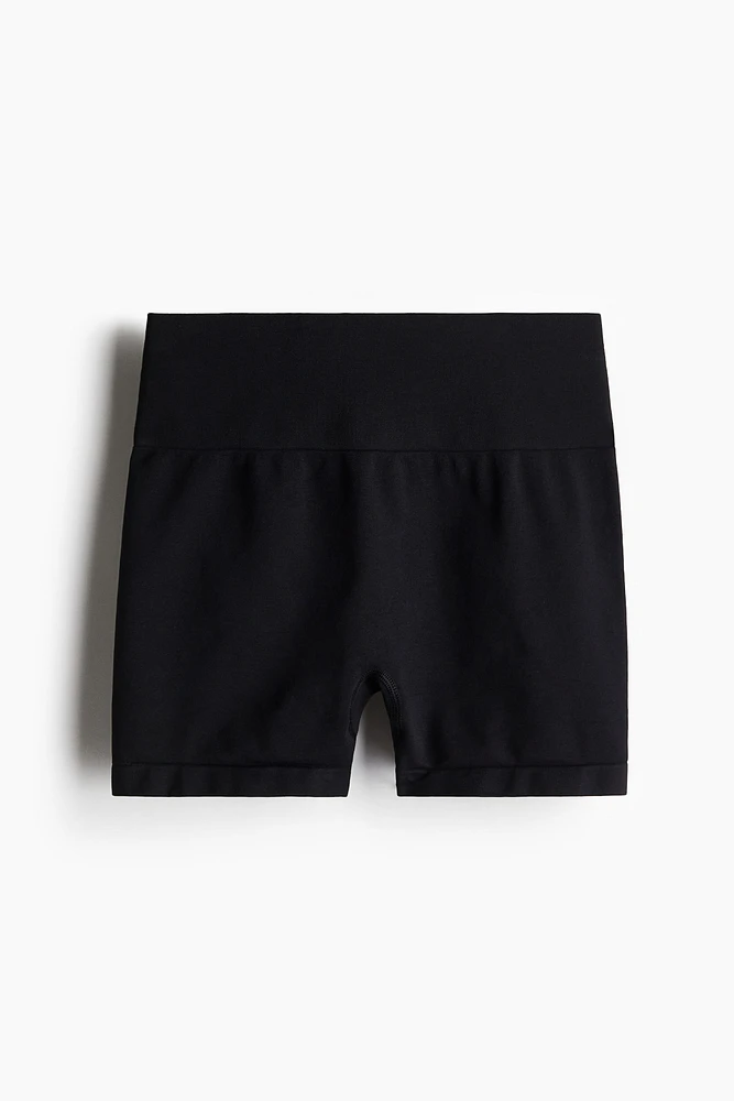 Seamless Sports Hot Pants with DryMove™