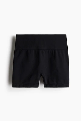 Seamless Sports Hot Pants with DryMove™
