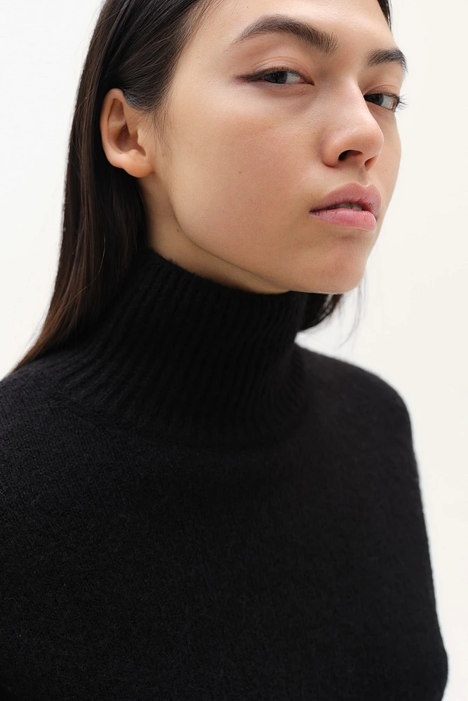 Fine-Knit Mock Turtleneck Sweater