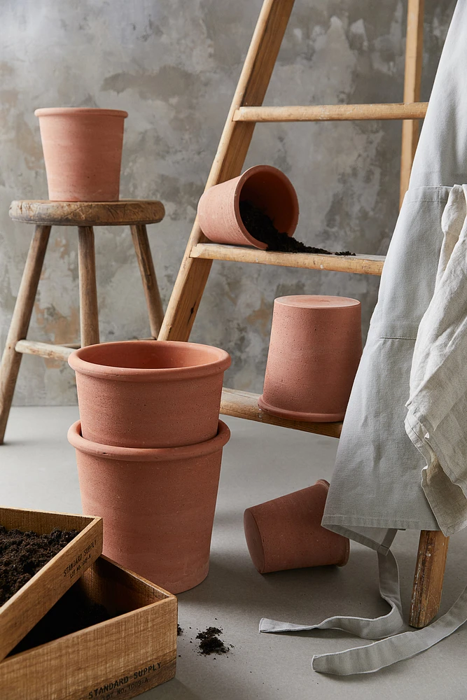 Large Terracotta Plant Pot