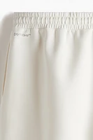 Mid-Length Sports Shorts with DryMove™