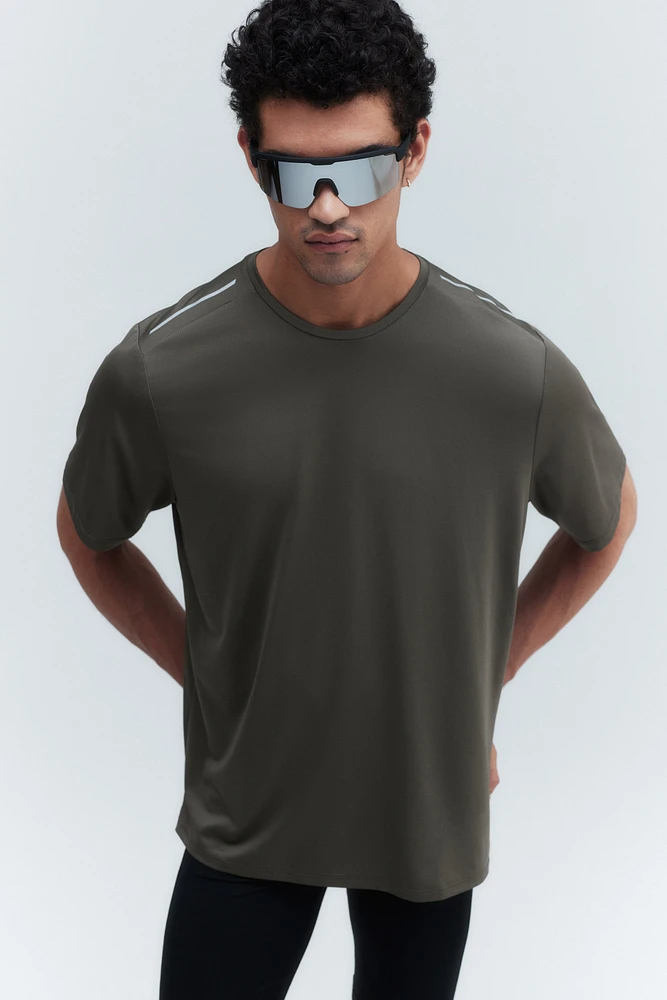 T-shirt de course coupe classique en DryMove™