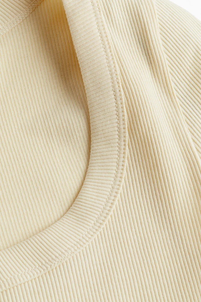 Ribbed Crop T-shirt