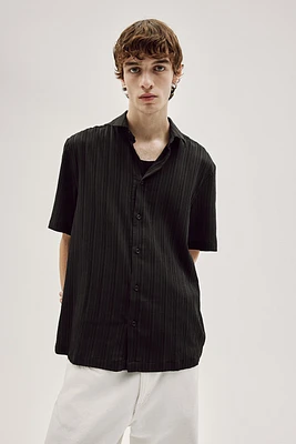 Regular Fit Textured Short-Sleeved Shirt